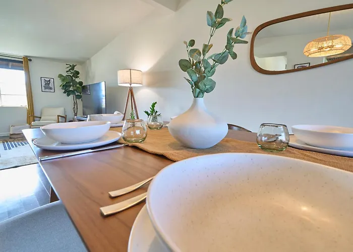 Holiday home Mid Century, Quiet, Fully Fenced, Hot Tub Tucson